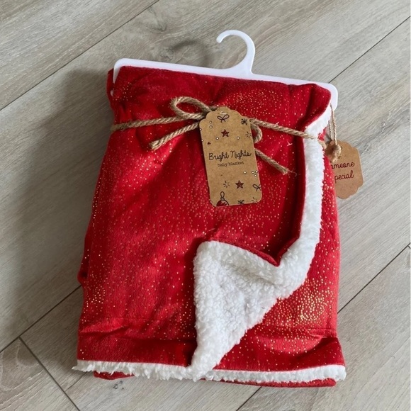 NWT Red Sherpa Baby Blanket - Picture 1 of 2